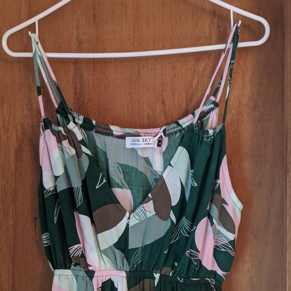 Fighting Eel Josie Jumper in forest koi, large